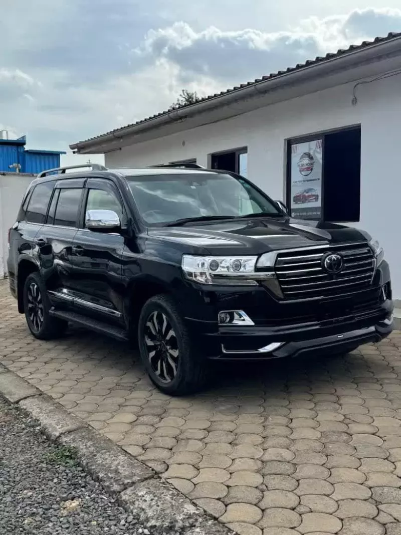 Toyota landcruiser v8