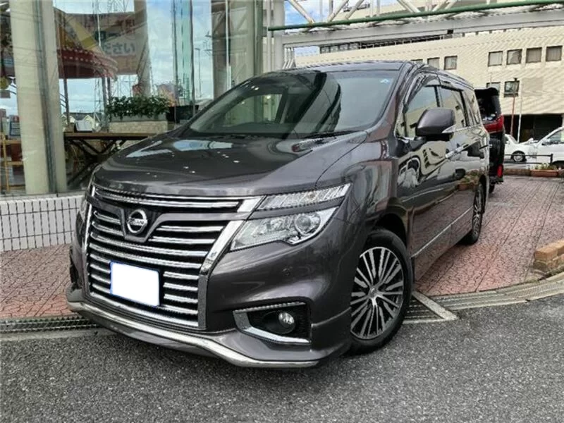 Nissan elgrant